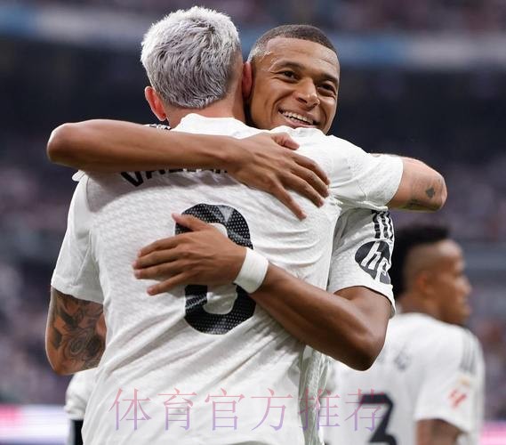 记者:战马洛卡中场休息 姆巴佩鼓励恩德里克 记者:战马洛卡中场休息 姆巴佩鼓励恩德里克