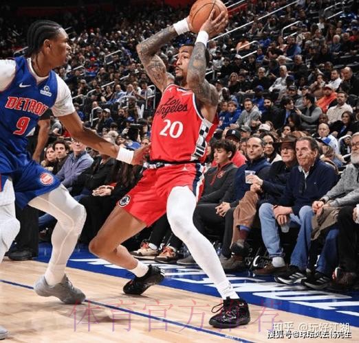 NBA爆冷!快船98-92击败活塞,伦纳德26分哈登19+7+7救主 NBA爆冷!快船98-92击败活塞,伦纳德26分哈登19+7+7救主